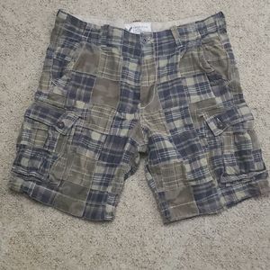 American Eagle men's cargo shorts